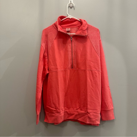 PINK Victoria's Secret Tops - NWT Victoria Secret Pink 1/2 Zip Pullover. Women’s Medium.